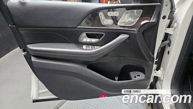 Mercedes-Benz GLE-Class (W167) GLE400d 4MATIC Coupe 2022 — фото 24