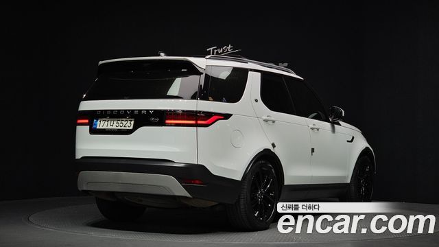 Land Rover Discovery 5 D250 SE 2022 — фото 2