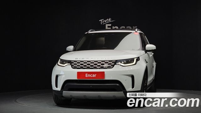 Land Rover Discovery 5 D250 SE 2022 — фото 3
