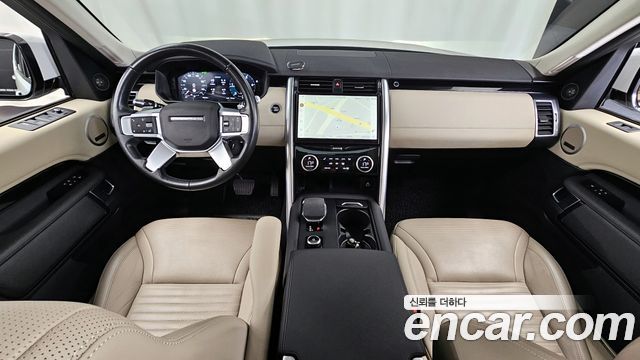 Land Rover Discovery 5 D250 SE 2022 — фото 7