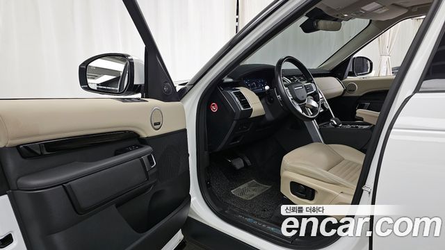 Land Rover Discovery 5 D250 SE 2022 — фото 10