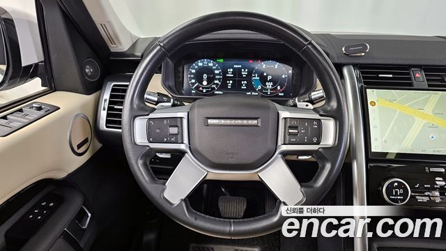 Land Rover Discovery 5 D250 SE 2022 — фото 13