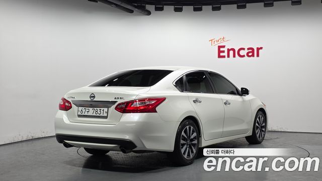 Nissan Altima 2.5 L33 2017 — фото 2