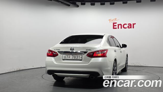 Nissan Altima 2.5 L33 2017 — фото 4