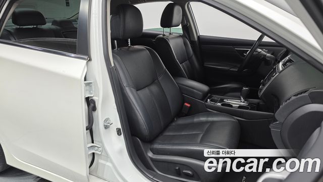 Nissan Altima 2.5 L33 2017 — фото 16