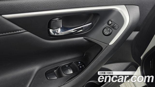 Nissan Altima 2.5 L33 2017 — фото 17