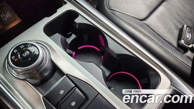 Ford Explorer (VI) 2.3 LimIted 4WD 2020 — фото 16
