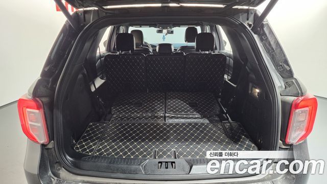 Ford Explorer (VI) 2.3 LimIted 4WD 2020 — фото 20