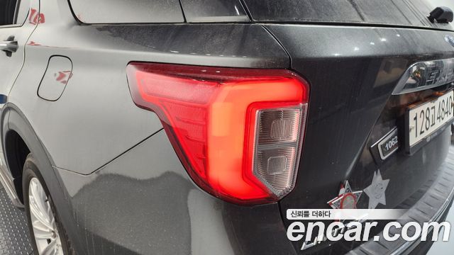 Ford Explorer (VI) 2.3 LimIted 4WD 2020 — фото 23