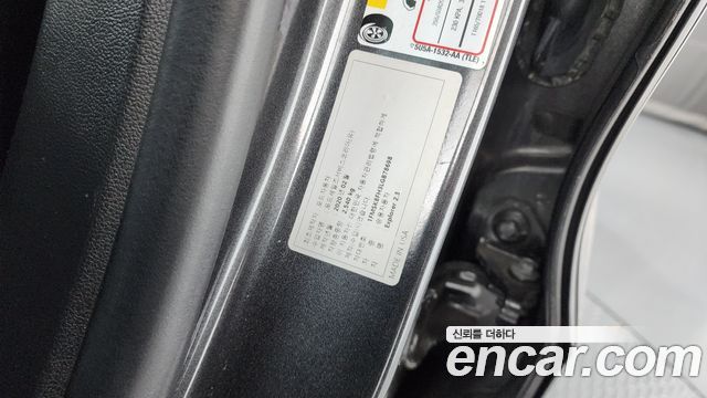 Ford Explorer (VI) 2.3 LimIted 4WD 2020 — фото 28