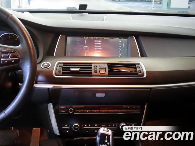 BMW 5 Series GT (F07) GT 30d 2012 — фото 11