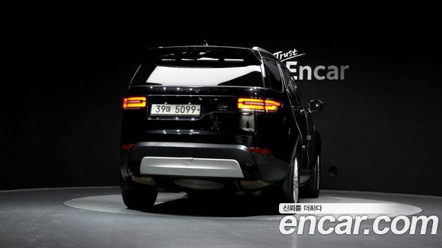 Land Rover Discovery 5 3.0 TD6 HSE Luxury 2018 — фото 4