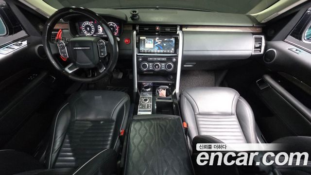 Land Rover Discovery 5 3.0 TD6 HSE Luxury 2018 — фото 7