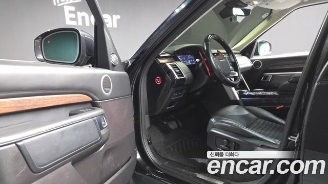 Land Rover Discovery 5 3.0 TD6 HSE Luxury 2018 — фото 10