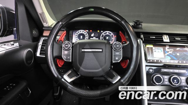 Land Rover Discovery 5 3.0 TD6 HSE Luxury 2018 — фото 13