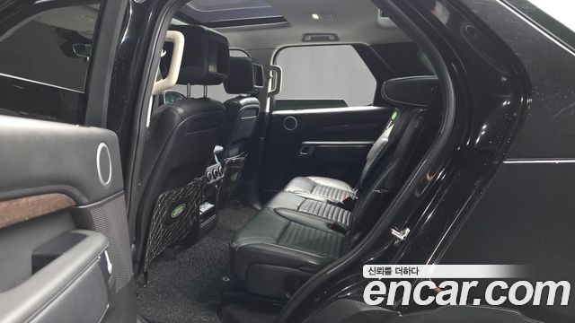 Land Rover Discovery 5 3.0 TD6 HSE Luxury 2018 — фото 26