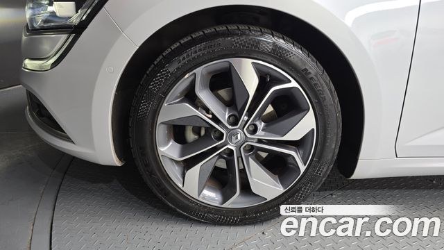 Renault Korea SM6 2.0 LPe RE 2020 — фото 5