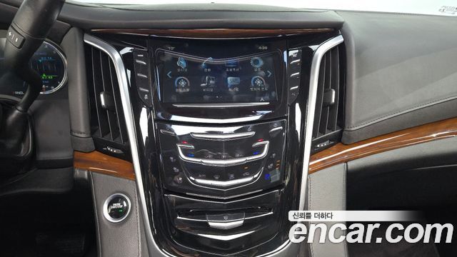 Cadillac Escalade 6.2 4th 2020 — фото 14