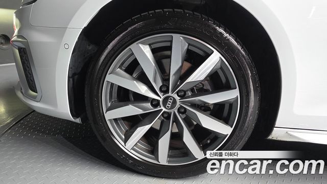 Audi A4 (B9) 40 TFSI Premium 2023 — фото 5