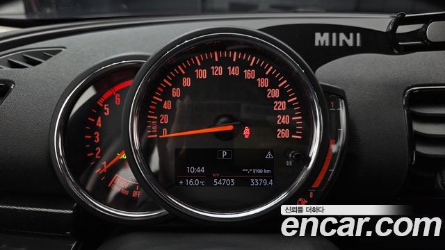 MINI Cooper D Clubman Standard 2nd 2018 — фото 8