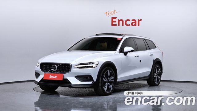 Volvo V60 Cross Country (II) B5 Pro AWD
