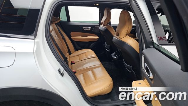 Volvo V60 Cross Country (II) B5 Pro AWD 2021 — фото 26