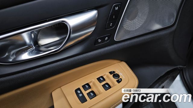 Volvo V60 Cross Country (II) B5 Pro AWD 2021 — фото 29
