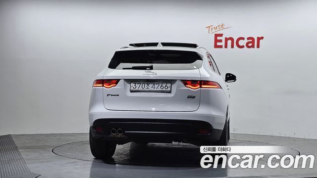 Jaguar F-PACE 20d Prestige 2019 — фото 4