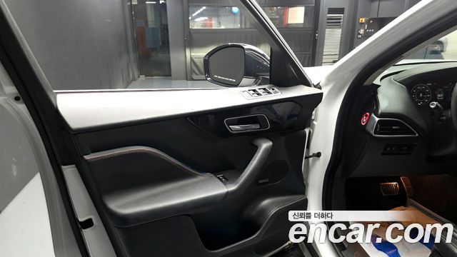 Jaguar F-PACE 20d Prestige 2019 — фото 24