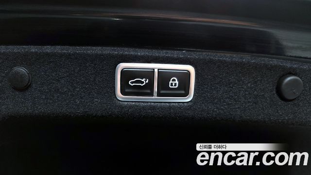 Hyundai Grandeur (GN7) 3.5 Gasoline 2WD Exclusive 2023 — фото 20