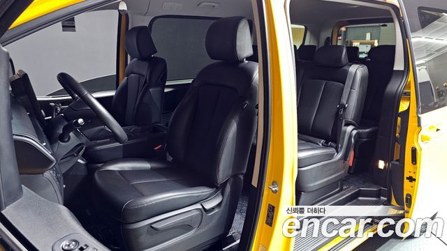 Hyundai Staria Tourer 11-Seater Modern 2023 — фото 10
