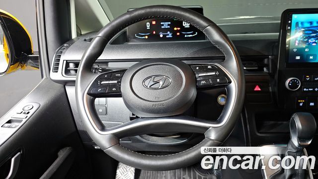 Hyundai Staria Tourer 11-Seater Modern 2023 — фото 12