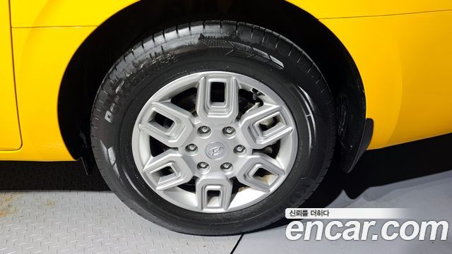 Hyundai Staria Tourer 11-Seater Modern 2023 — фото 21