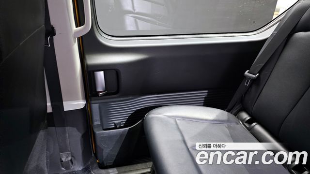 Hyundai Staria Tourer 11-Seater Modern 2023 — фото 25