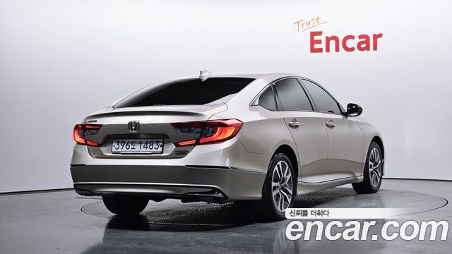 Honda Accord (X) 2.0 Hybrid Touring 2019 — фото 2