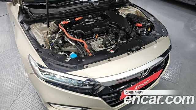 Honda Accord (X) 2.0 Hybrid Touring 2019 — фото 6