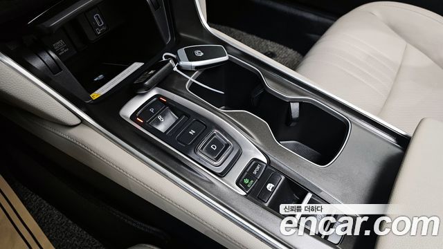 Honda Accord (X) 2.0 Hybrid Touring 2019 — фото 9