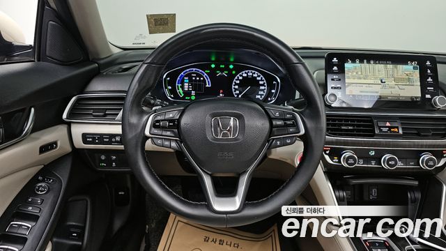 Honda Accord (X) 2.0 Hybrid Touring 2019 — фото 16