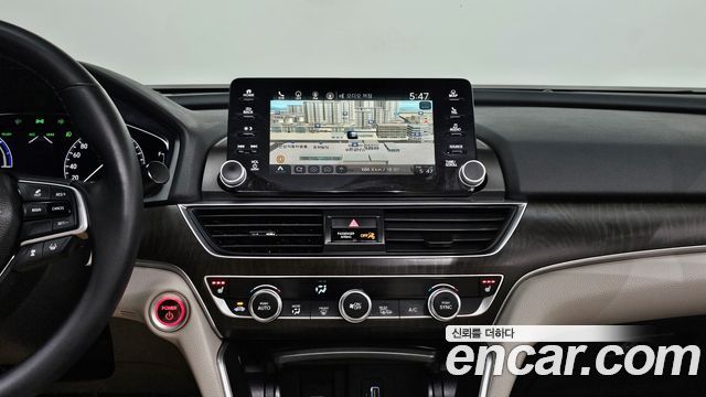 Honda Accord (X) 2.0 Hybrid Touring 2019 — фото 18