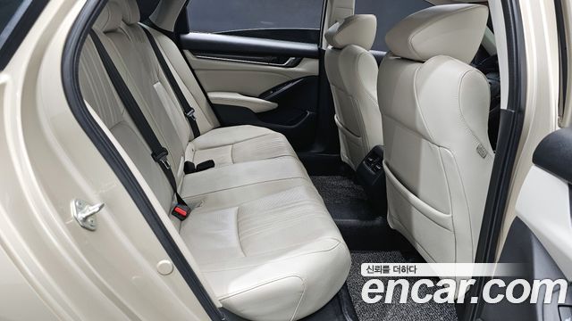 Honda Accord (X) 2.0 Hybrid Touring 2019 — фото 33