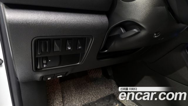 Renault Korea QM6 2.0 LPe RE Signature 2WD 2020 — фото 29
