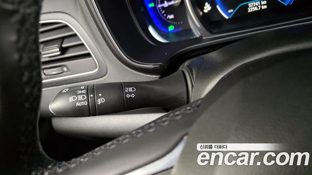 Renault Korea QM6 2.0 LPe RE Signature 2WD 2020 — фото 30