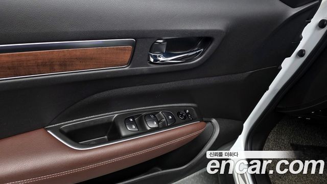 Renault Korea QM6 2.0 LPe RE Signature 2WD 2020 — фото 35
