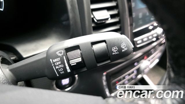 KG Mobility (SsangYong) Rexton Sports Diesel 2.2 2WD Prestige 2023 — фото 18