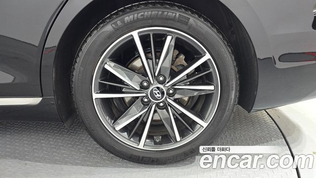 Hyundai Grandeur (IG) 2.5 Premium 2023 — фото 21