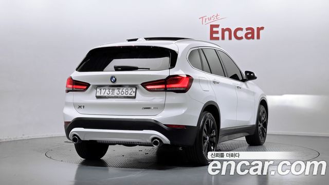 BMW X1 (F48) xDrive 20i Advantage 2020 — фото 2
