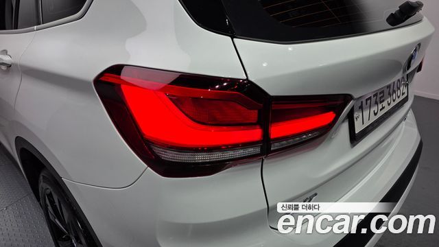 BMW X1 (F48) xDrive 20i Advantage 2020 — фото 29