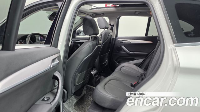 BMW X1 (F48) xDrive 20i Advantage 2020 — фото 32