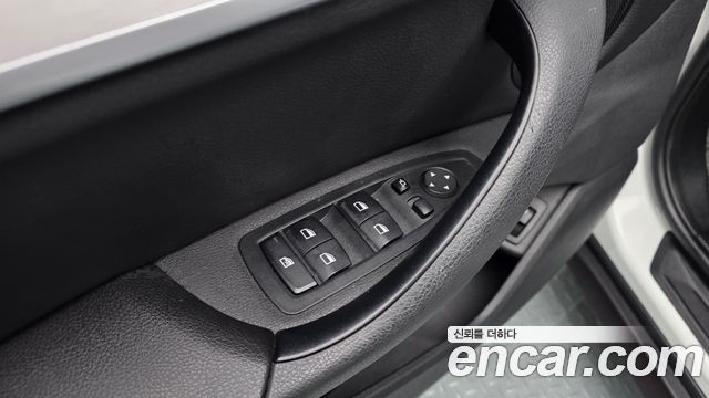 BMW X1 (F48) xDrive 20i Advantage 2020 — фото 34