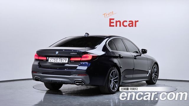 BMW 5 Series (G30) 520i M Sport 2023 — фото 2